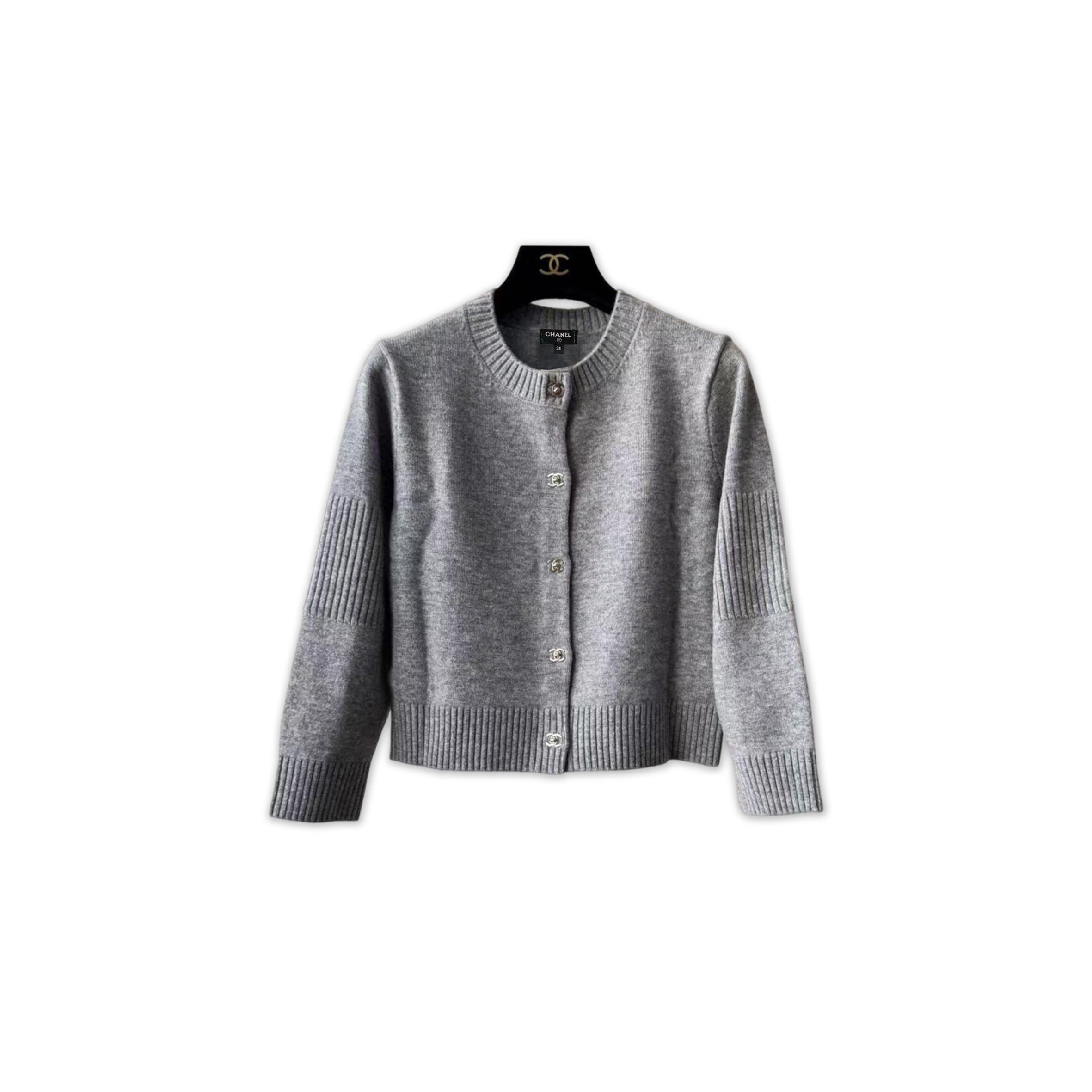 CHANEL RIBBED KNIT CARDIGAN